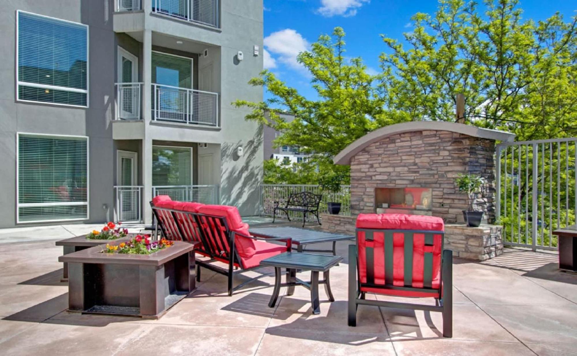 Holiday home Luxury In The Library Square District *