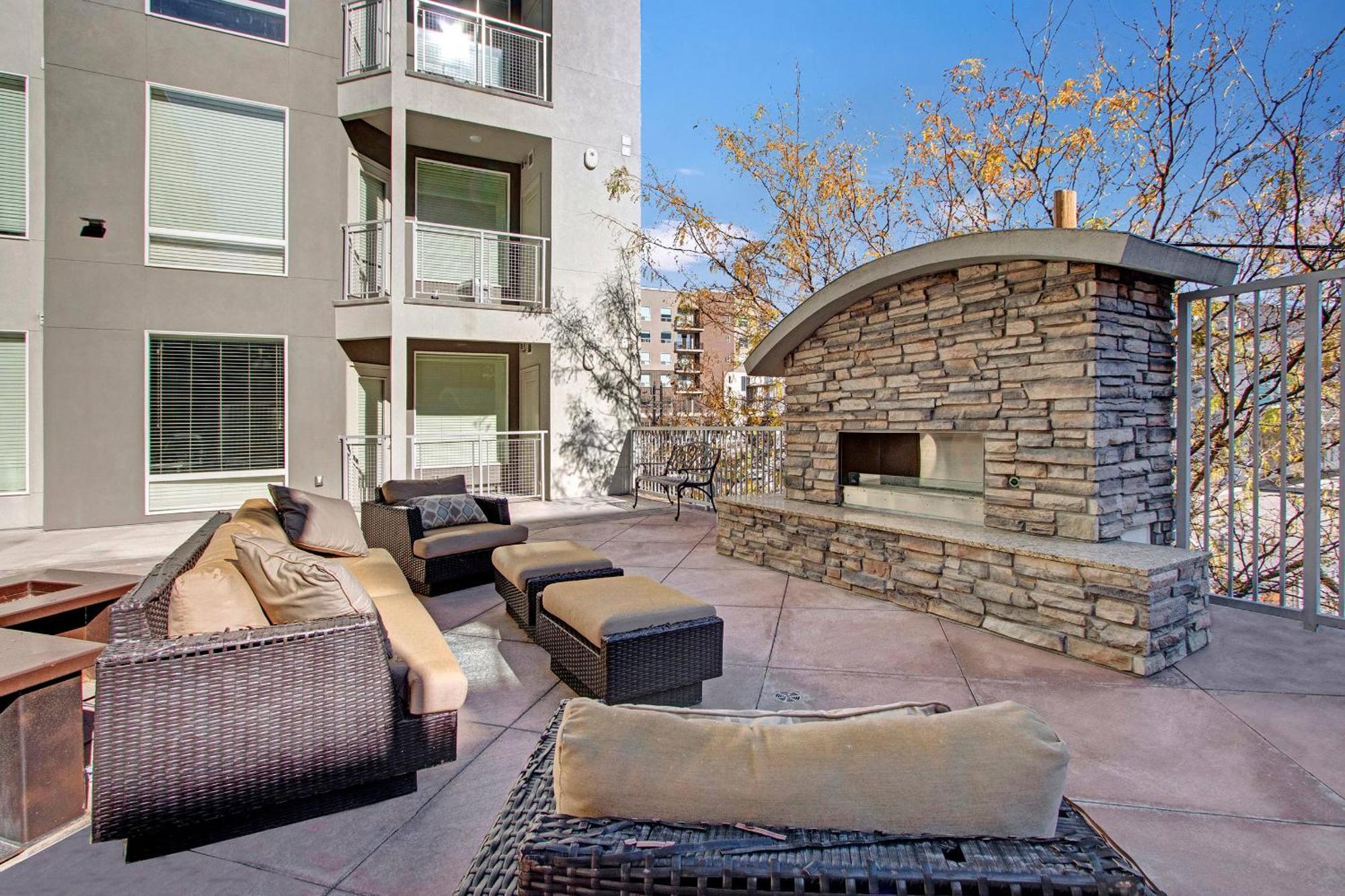 Luxury In The Library Square District Holiday home *