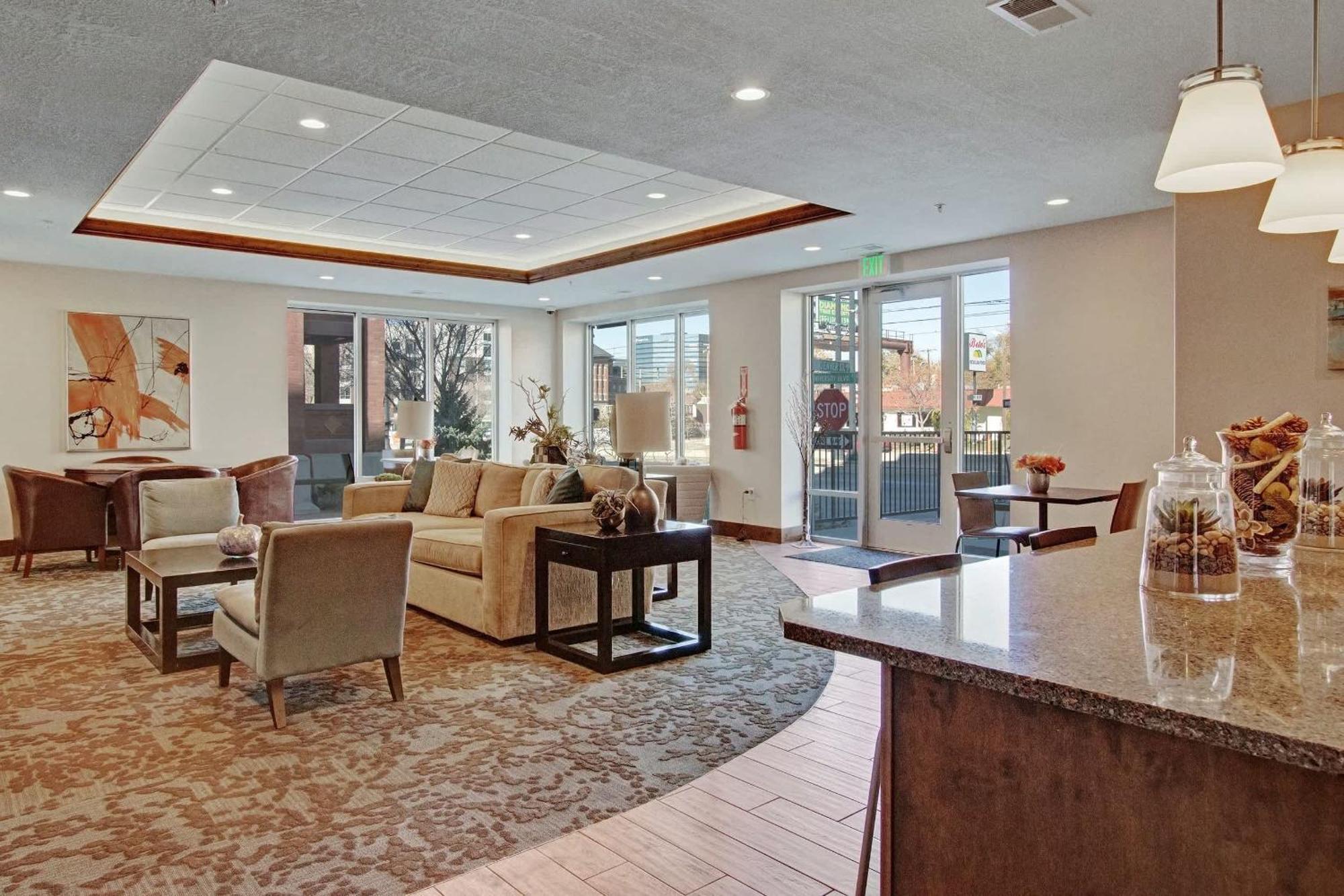 Luxury In The Library Square District Holiday home