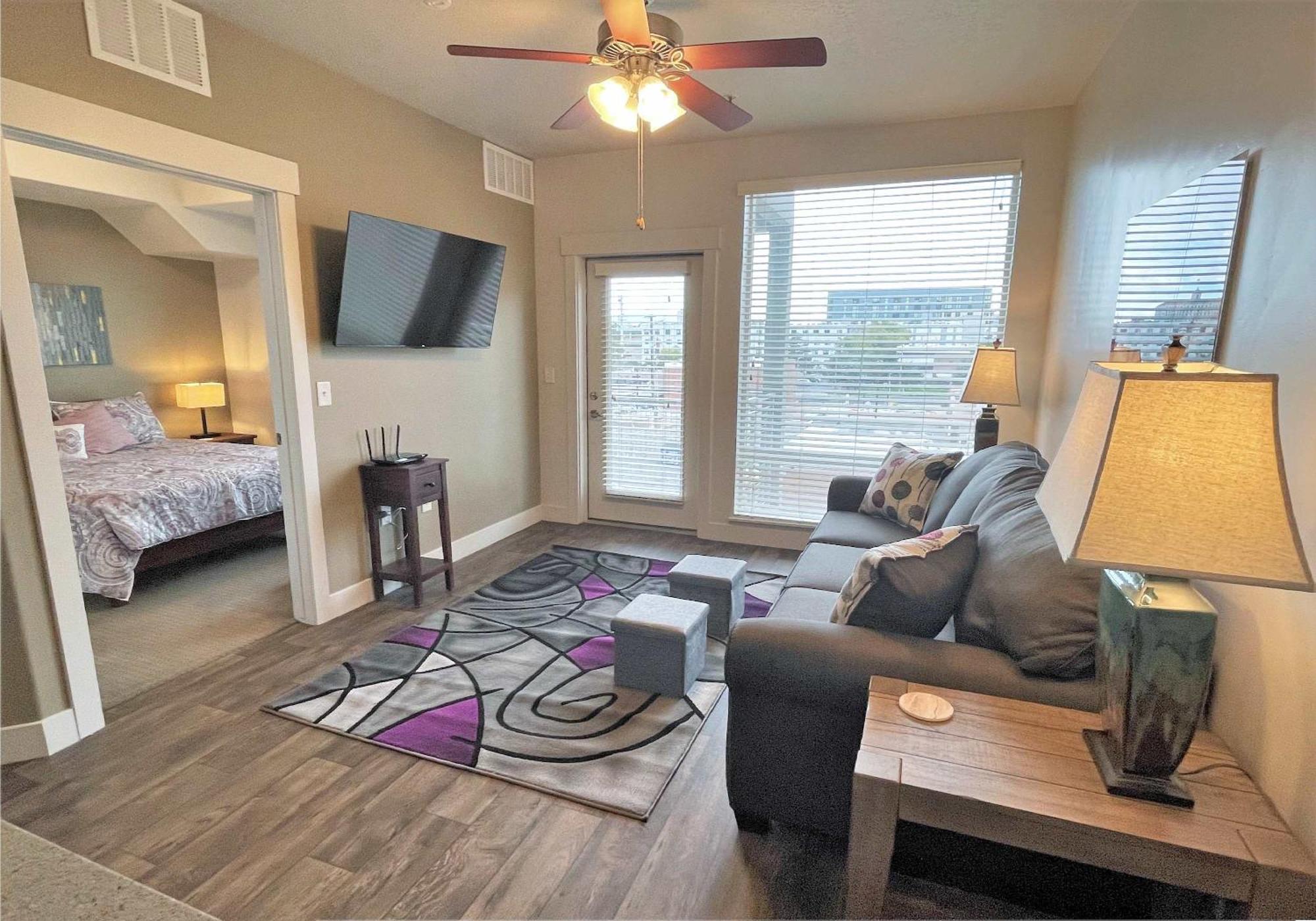 Holiday home Luxury In The Library Square District *