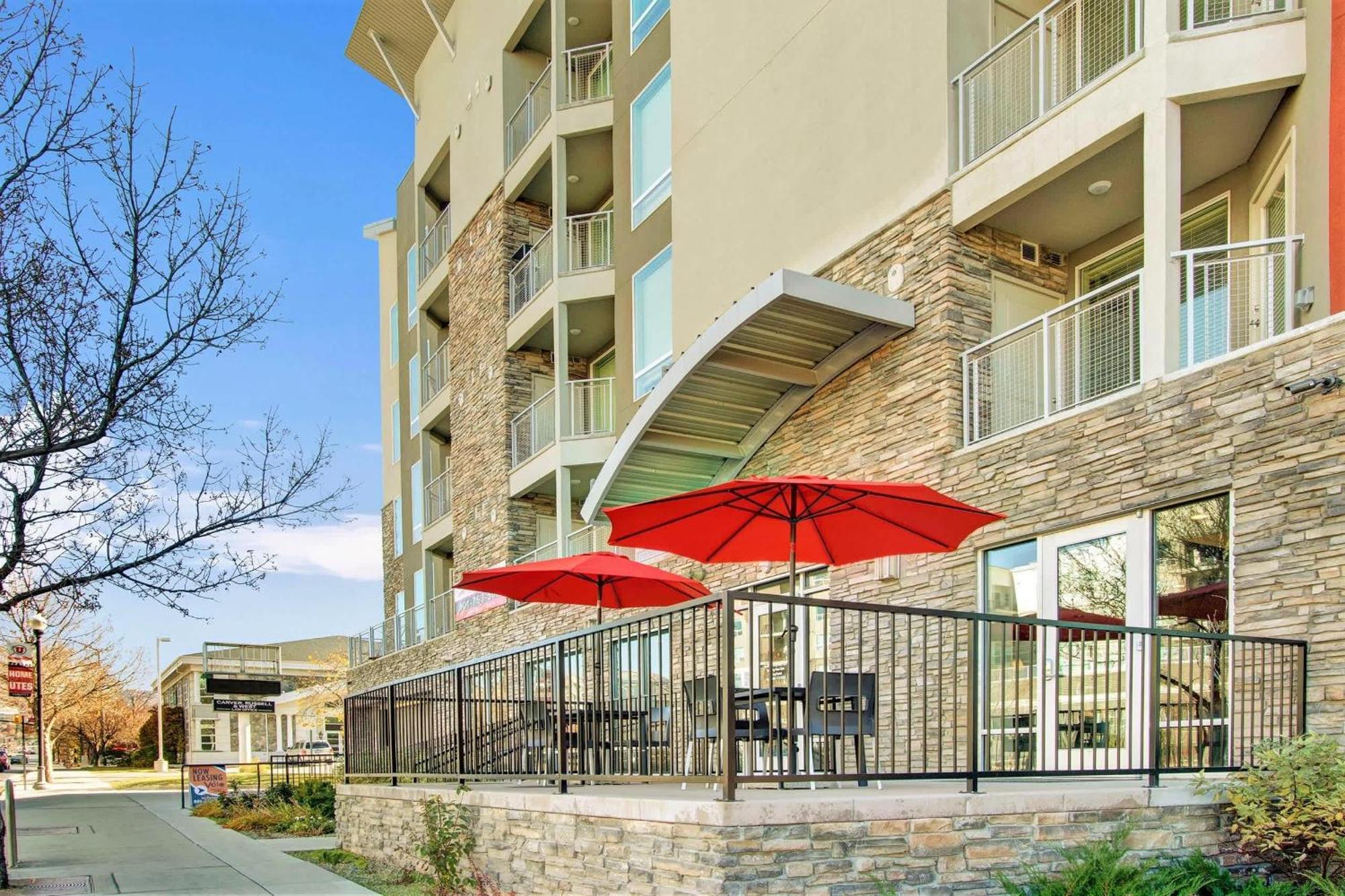 Holiday home Luxury In The Library Square District *